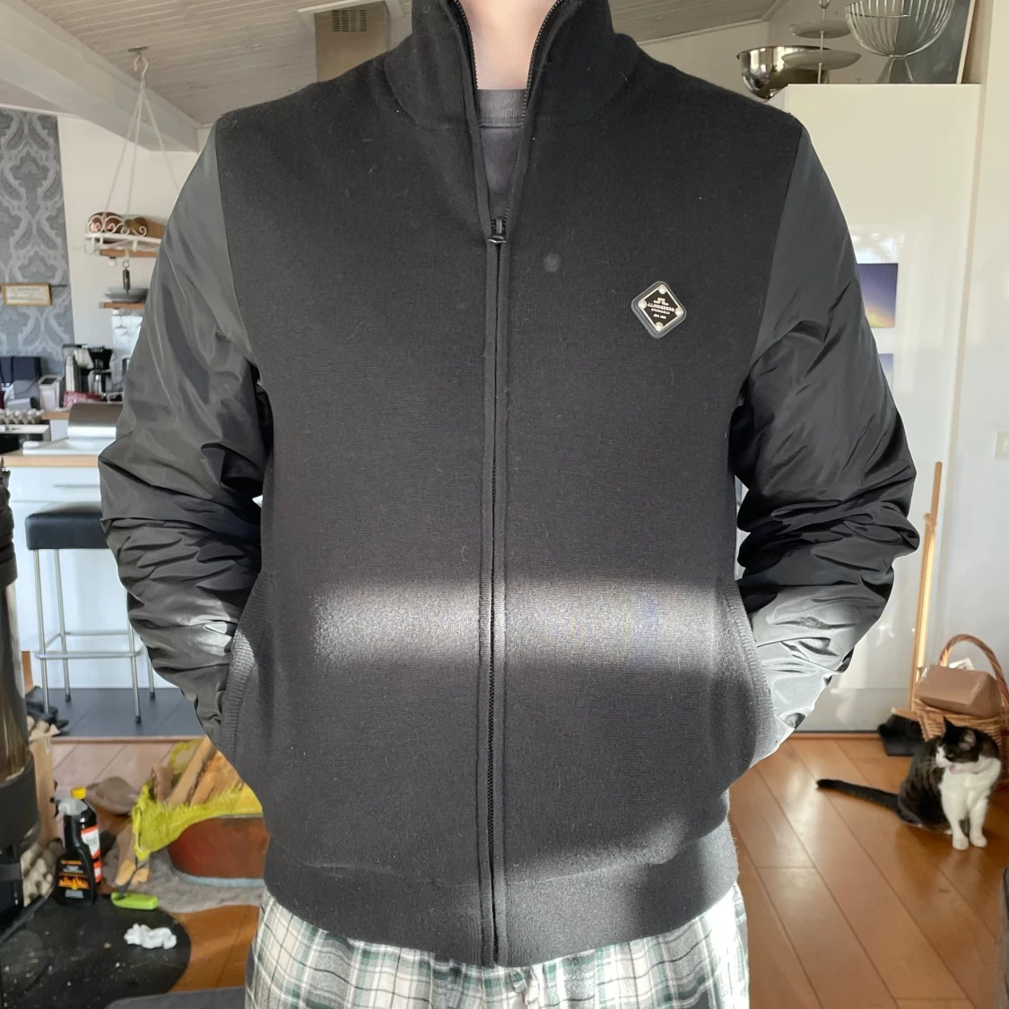 Svart vårjacka  - 91