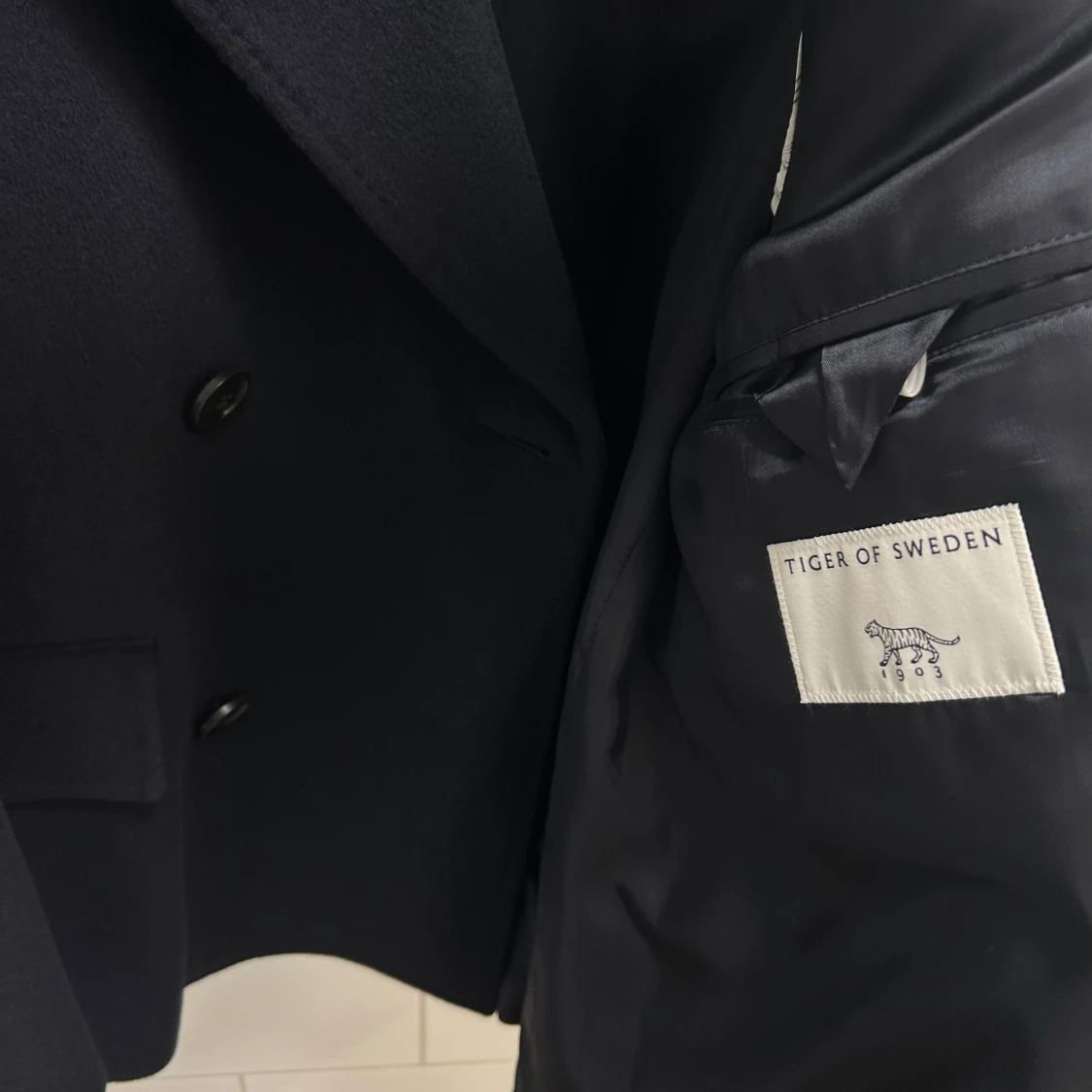 Mörkblå jacka från Tiger of Sweden - 91