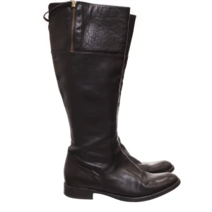 Bruna boots - Oanvända snygga bruna stövlar. Säljer pga har flera🤍