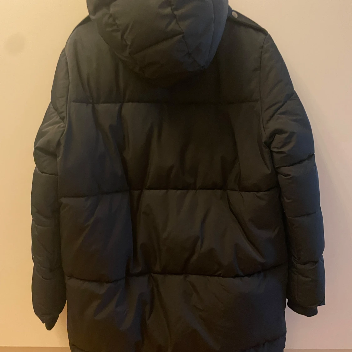 Svart dunjacka från Object - 90