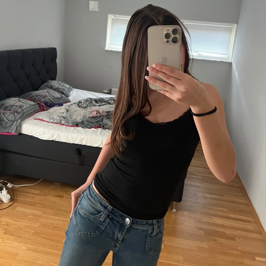 Svart ärmlös topp - 91