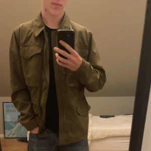 Jacka Jack and Jones premium - Sparsamt använd, fortfarande nyskick