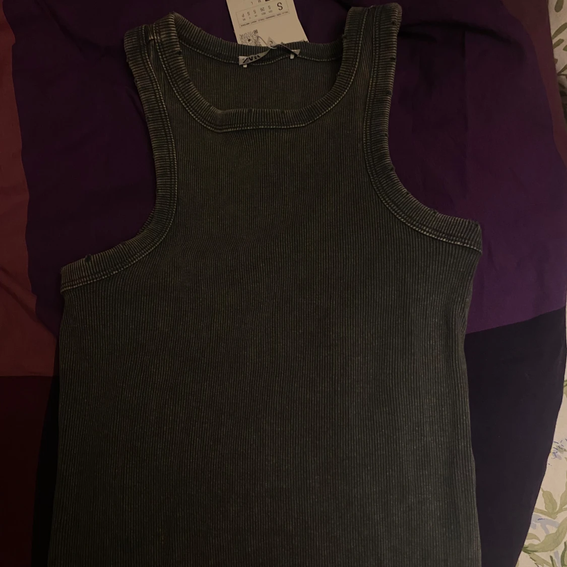 Mörkgrå ribbad klänning - 91