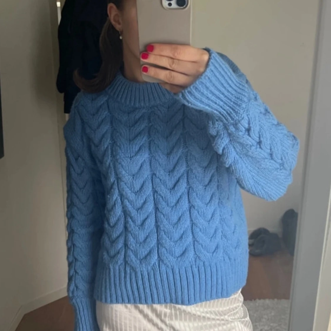 Blå stickad tröja från H&M