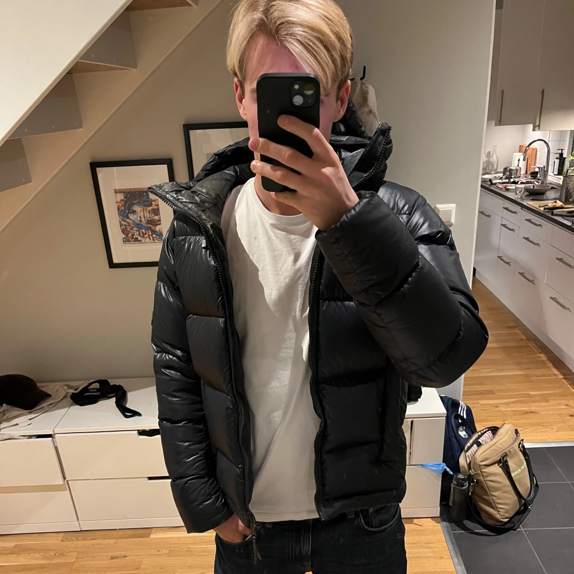 Svart vinterjacka från Peak Performance