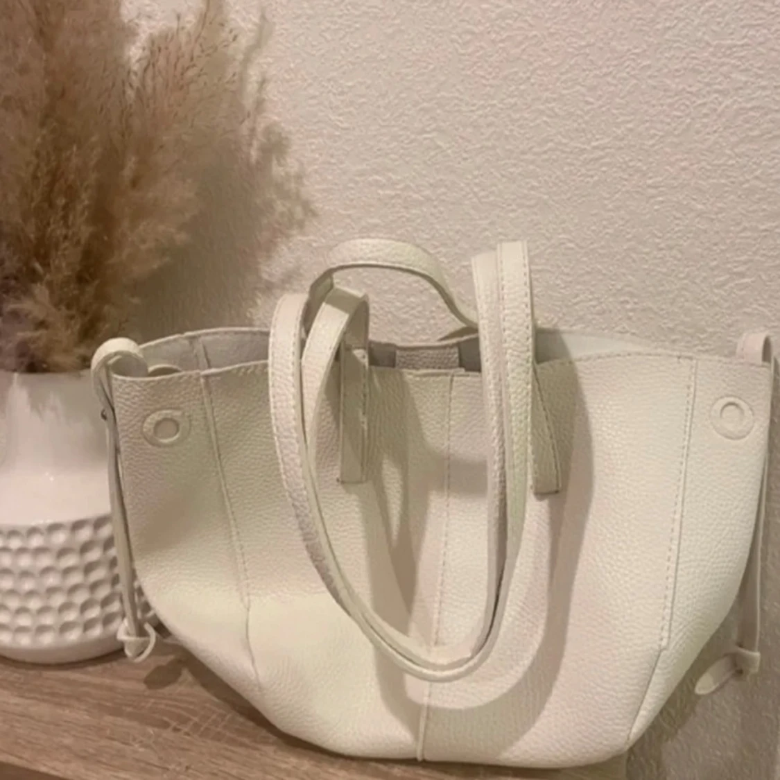 Vit axelväska i skinn - 90