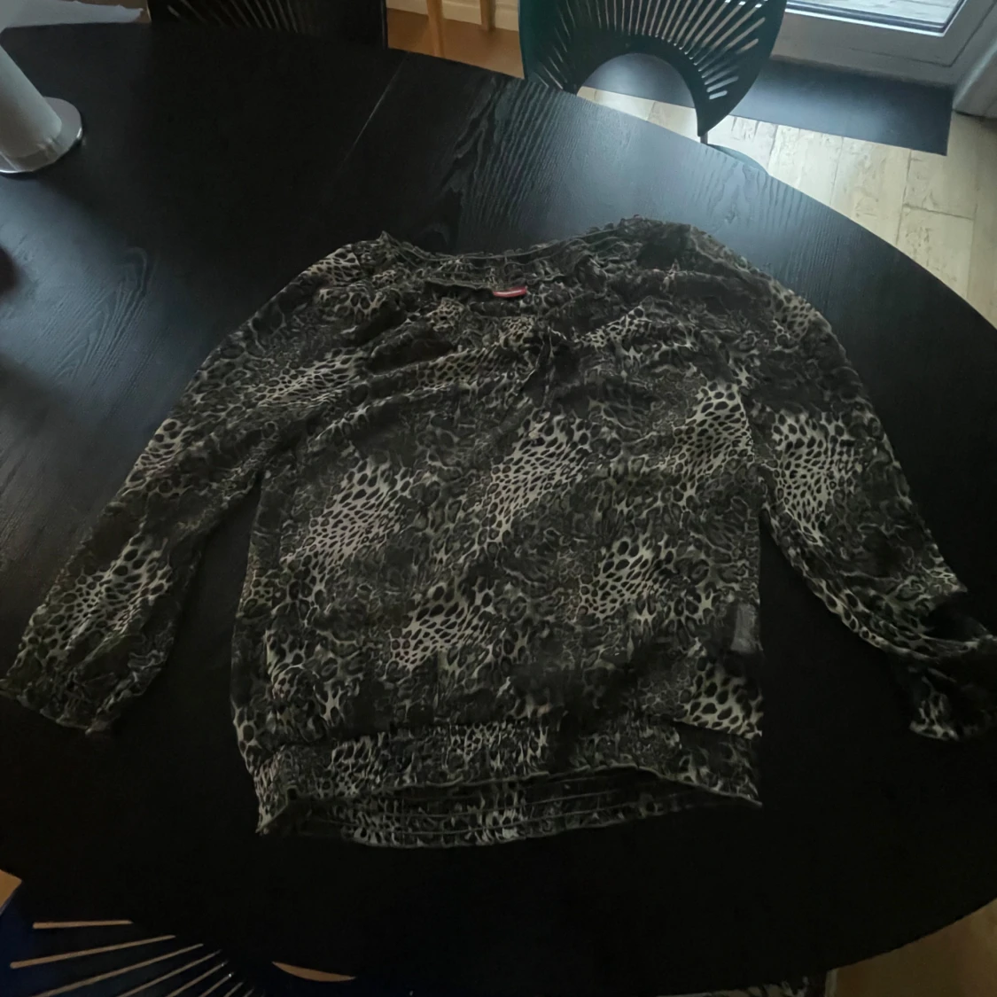 Leopardmönstrad blus