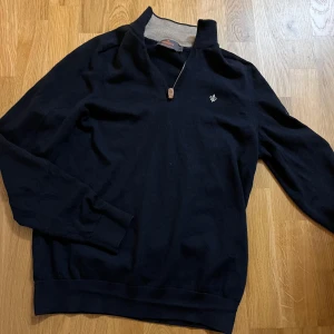 Morris tröja  - Morris Tröja | 100% merinoull | Skick 9/10 inga defekter alls, nästan helt oanvänd | Storlek L i ungdom motsvarar XS/S | Nypris 1599kr | /// L&F Clothing 👕