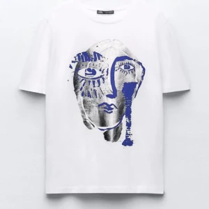 Zara t shirt - Fin zara t shirt som är knappt använd och är i väldigt fint skick! 💓