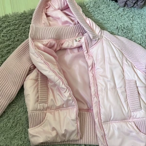 Jättefin ljus rosa jacka - Säljer den då jag knappt använder den. Super skön