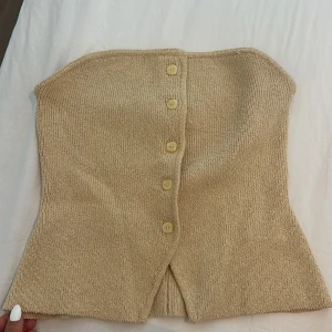 Topp - Topp från hm, knappt använt. Väldigt stretchigt material. 