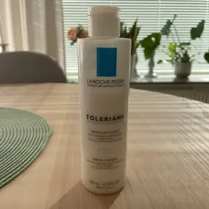 Toleriane dermo cleanser- ansiktsrengöring för känslig hy. 70% kvar i flaskan 