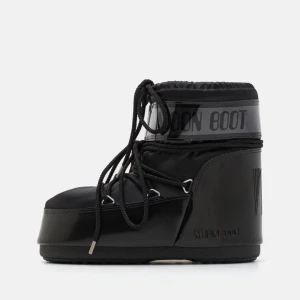 Moonboot - Köpta förra vintern men då de var för stora har de används 1 gång och är i ”ny skick”, utan repor mm… nypris 2285kr från Zalando, i storlek 36-38, bilder kan skickas🩷