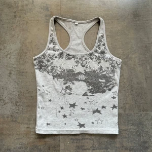 Emmiol topp  - Y2k topp från Emmiol. Bra skick