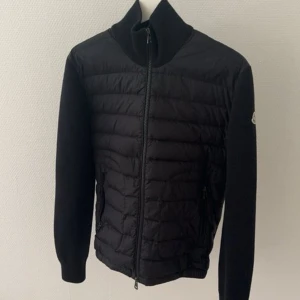 Moncler Jacka - Moncler jacka använd cirka 4/5 gånger 