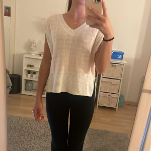 Stickad tröja som inte kommer till användning - Helt ny, xs 