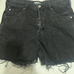 Jeans shorts - Använd bara några fåtal, i bra skick