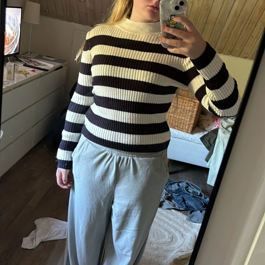 Randig stickad tröja - 90