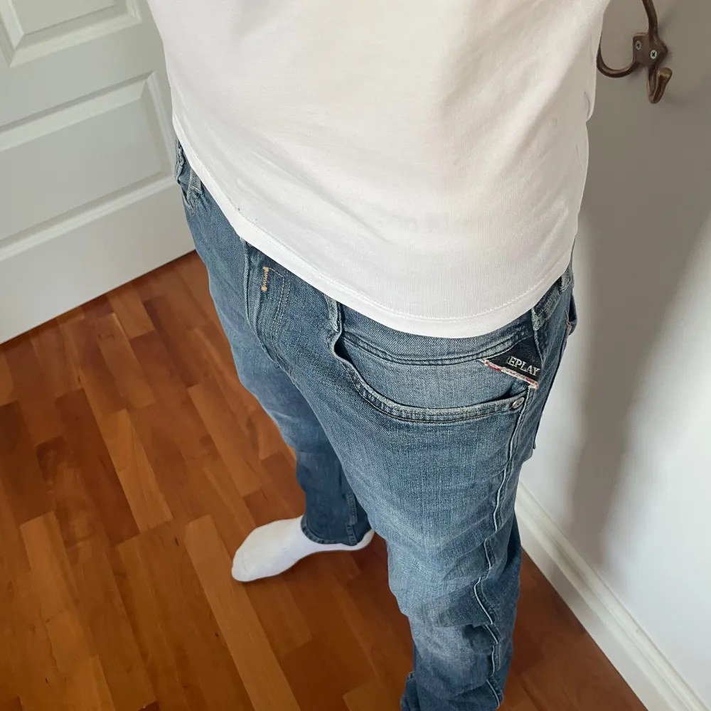 Replay jeans i bra skick och skön färg | storlek W32 L34 | modell ANBASS | skriv privat för mer information.. Jeans & Byxor.