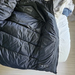 Vinterjacka Sail Racing - Säljer min Sailracing vinterjacka storlek S funkar även på M. 10/10 skick inga skador. Knappt använd. Pris kan diskuteras.