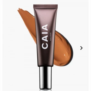 Caia bronser - Caias liquid bronser i färgen Havana. Använd några få gånger💕