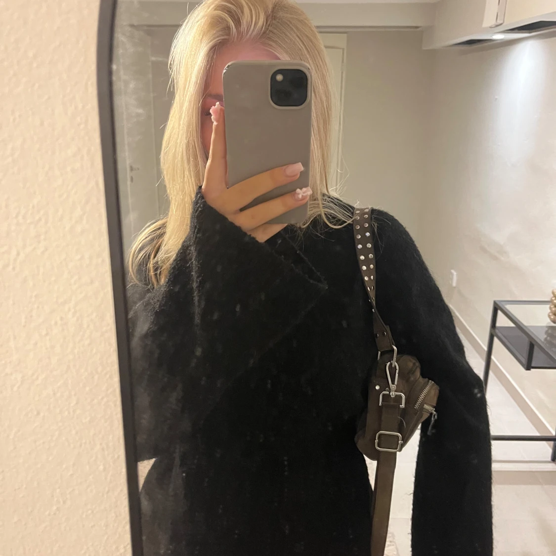 Grå väska från noella  - 91