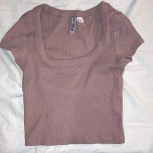 T-shirt  - Lila T-shirt 