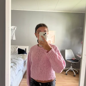 Rosa tröja💕 - Nypris runt 600, sparsamt använd💞 Läs gärna min beskrivning innan köp💘