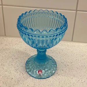 Iittala skål  - Säljer denna skål från märker Iittala, jättebra skick & knappt använd. Nypris är 569kr mitt pris är 300kr 