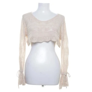 Topp - Jättefin tröja som man kan ha över exempelvis ett linne! Används inte av mig