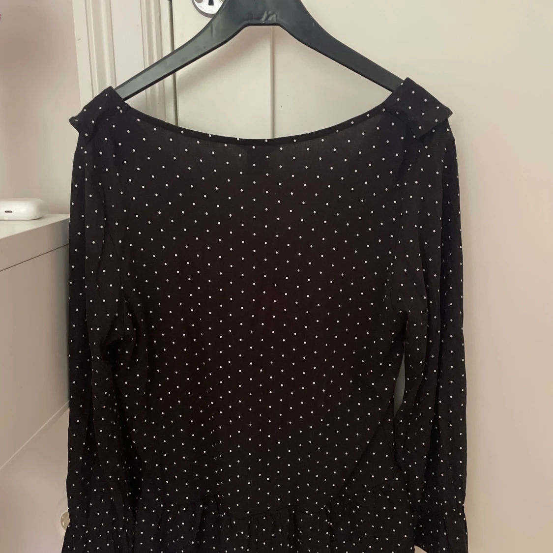 Blus med volang  - 91