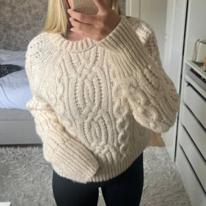 Stickad  - Stickad tröja från zara 