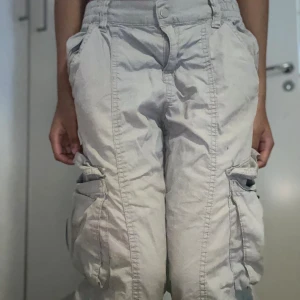 Cargo byxor  - Kommer att tvätta och stryka innan jag skickar till köparen! 