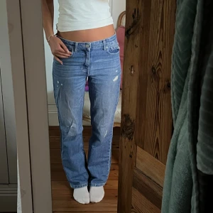 Tommy Hilfiger jeans - Använda en gång. Storlek 164 men passar mig som bär xs. Jag är 163 cm lång