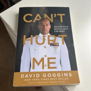 Can’t hurt me  - Köpte denna ny är i mycket bra skick  Populär bok  På engelska 