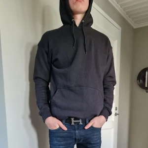 Active water hoodie - Nyskick i storlek o storlek L. Specialdesign för Active water. Felfri