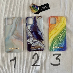 iPhone Skal • Ideal of Sweden • 11 PRO Max/XS MAX - Ideal of Sweden 🌈 Jättefina skal i bra skick! Alla skal är magnetiskt kompatibla och har en skyddande design! Nypris 399kr per skal. Jag säljer allt för 240 kr, 1:a skalet för 80 kr, 2:a skalet för 100 kr och tredje skalet för 80 kr 💕