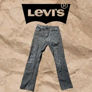 Levis vintage jeans.  Modell: 511 Storlek: 26 Färg: grå Passform: slim/straight Skick: 8/10 inga synliga defekter