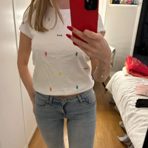 Topp - Jättefin T-shirt från Ralph laurens exklusiva kollektion som ej går att få tag på. Inköpt för 1500kr, och är i jättebra skick❤️ skriv prisförslag 