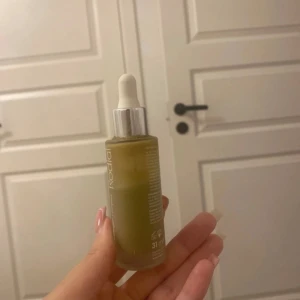 Rodial CBD sleep drops - Hudvård, 75% kvar. Funkar skit bra ni kan även läsa om den på deras hemsida. 