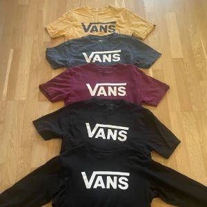 Vans t-shirts 50kr/st - Bra skick Använda 50kr/st Alla tröjor tillsammans 250 kr 
