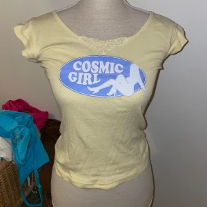 Cosmic girl top - Handtryckt av mig. Går att tvätta. 