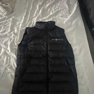 Sail racing väst - Säljer min gamla väste för den är för liten skicket är 10/10