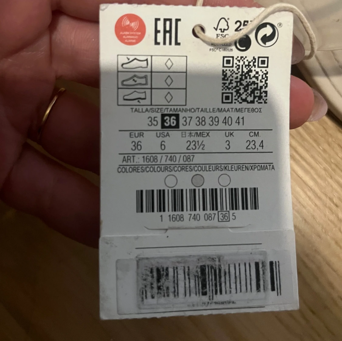 Oanvända genomskinliga klackar - 91