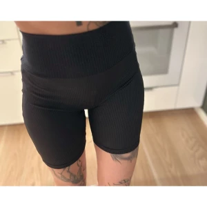 SHEIN - Ribbade cykelbyxor, S - Ribbade cykelbyxor från SHEIN i storlek S 🖤