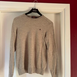 Morris tröja - Säljer denna Morris tröja för att den inte kommer till användning längre. Tröjan är i nyskick utan några skador. Skriv med minsta fråga eller fundering🙌