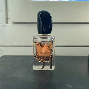 Si parfym - Sí-parfym från Georgio Armani, 30 ml men lite använd✨