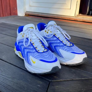 Nike Air Max Tail Wind - Nike Air Max Tail Wind. Köpta i augusti förra året men använda fåtal gånger och utan defekter. Storlek 40.5. Nypris 1499kr på Zalando.