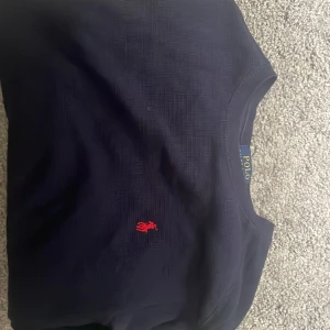 polo Ralph lauren  - Hej! Jag säljer en mycket fin polo Ralph lauren tröja. Passar xs och xxs. 