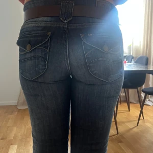 Skitsnygga jeans - Säljer dessa lågmidjade jeans, (skärpet tillkommer ej)